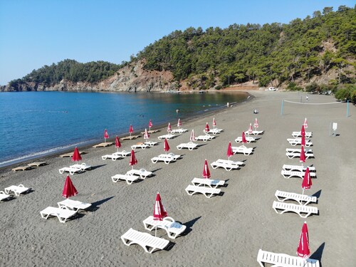 GÜNLÜ HOTEL