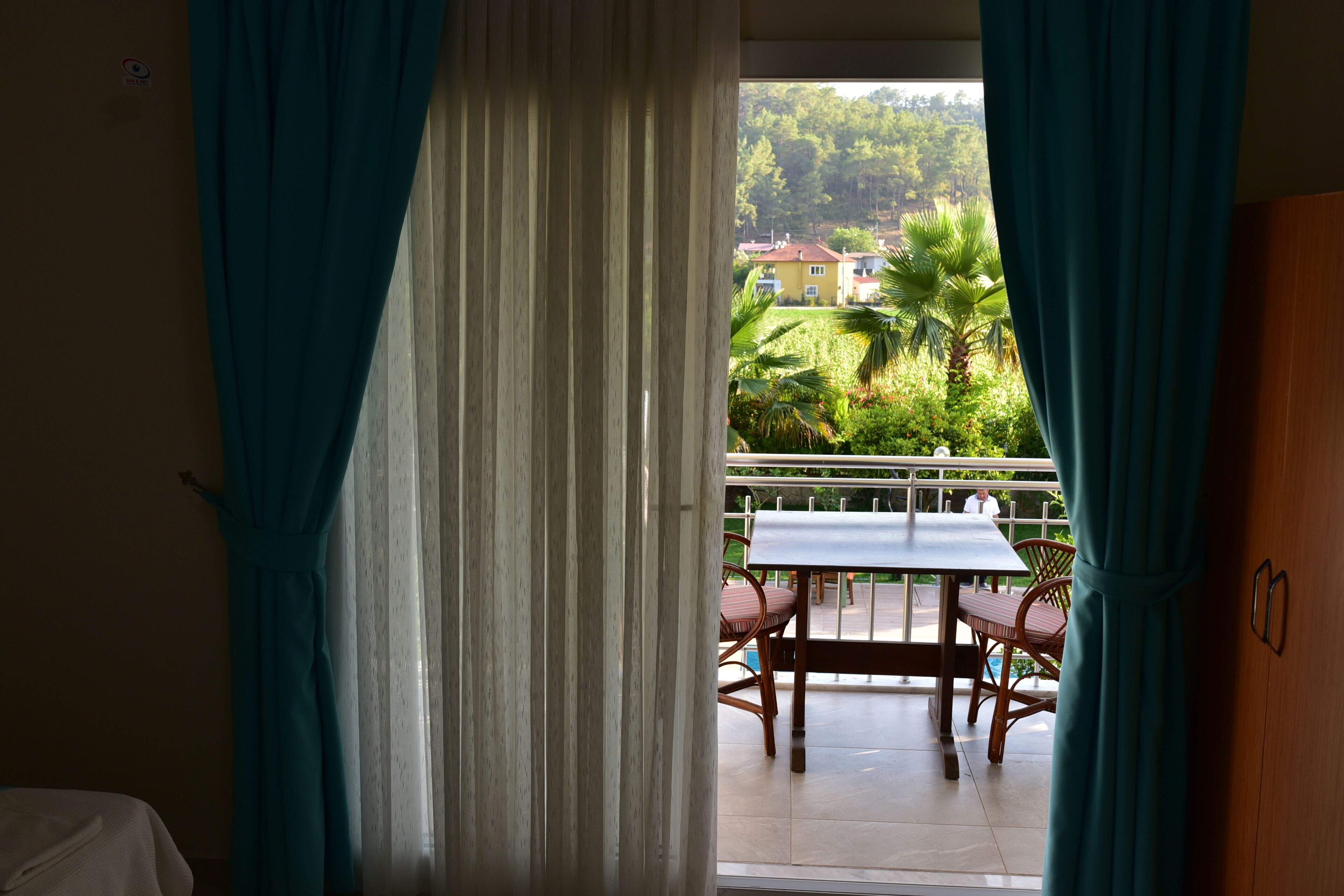 Classic Studio Suite, Balcony, Garden View | Interior