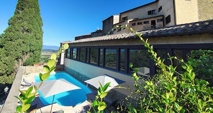 Tuscanflat Castle