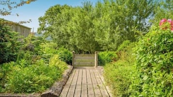 Comfort Cabin, Garden View | Garden view
