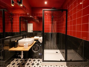 Shower, hair dryer, towels, soap - Duplex in The Heart of Riga - Parking Included (Rīga)