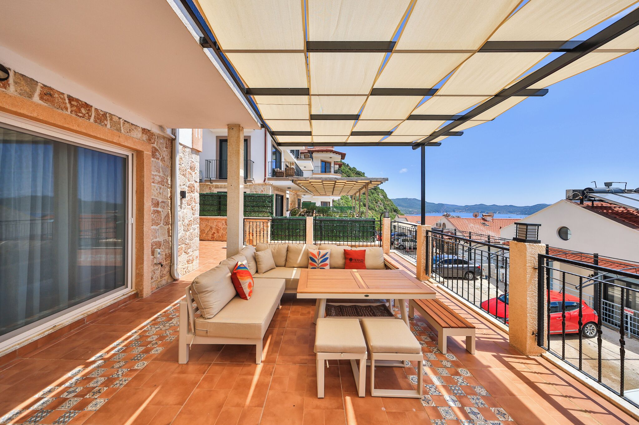Apartamento clásico, 2 habitaciones, no fumadores, vistas parciales al mar | Restaurante al aire libre