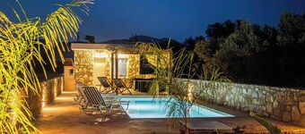 Dreamy Charaki 2 Bd Villa with Private Pool
