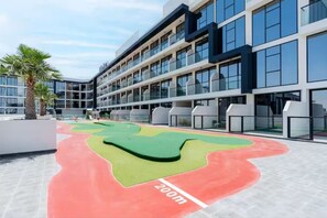 Exterior - Vogue, Samana Golf Avenue near First Avenue Mall (Dubai Studio City)