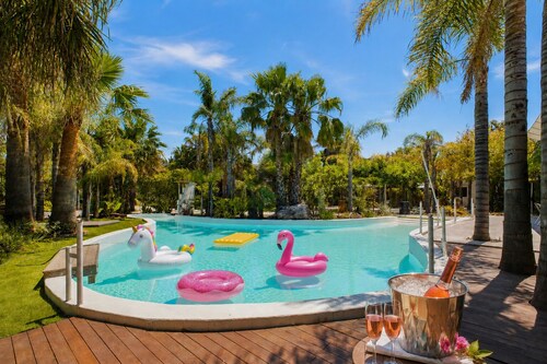 Villa Tropical |Pool|Jacuzzi|Bar|BBQ|AC|16 Pax