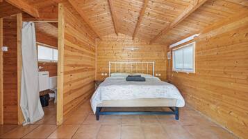 8 chambres, accès Internet, draps fournis