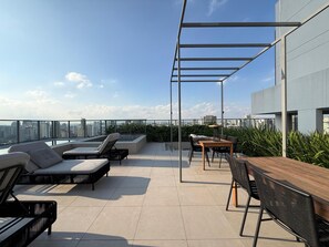 Outdoor dining - Level Brooklin (São Paulo)