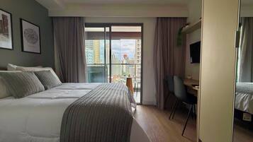 Suite Studio Deluxe, balcon, vue ville | Fer et planche à repasser, Wi-Fi gratuit