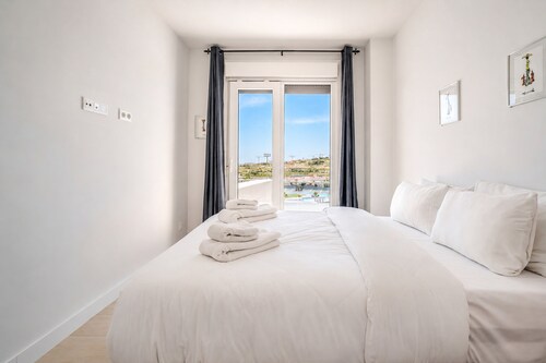 Ah2b - Modern Apartment Near Estepona Town
