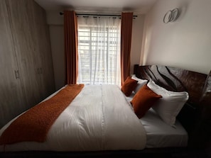 1 chambre, fer et planche à repasser, Wi-Fi, draps fournis