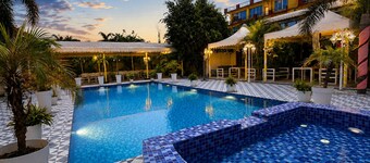 Landmark Rewa AM Hotel Kollection