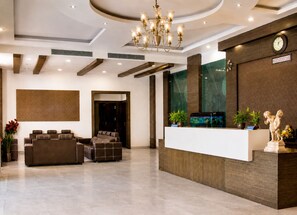 Reception - Landmark  Rewa  AM Hotel Kollection (Rewa)