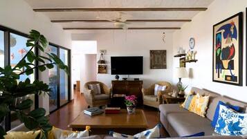 Family Villa, 5 Bedrooms, Private Pool, Lake View | Living area | TV