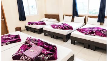 Hypo-allergenic bedding, desk, soundproofing, free WiFi