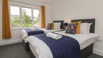4 bedrooms, individually decorated, individually furnished, free WiFi