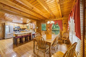 Dining - Forget Me Not | Theater | Hot Tub | Mt LeConte Views | Sleeps 18 (Pigeon Forge)