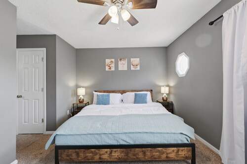 Nice 2 BR Spartanburg Townhouse Near BMW,GSP Airport,Milliken,Downtown, All HWYs