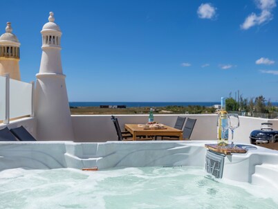 Casa Alvor - Rooftop Jacuzzi with Sea Views