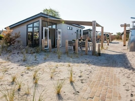 House | Outdoor dining