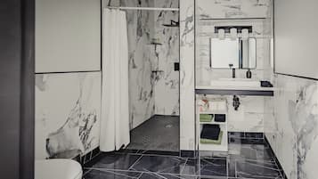 Executive Suite, Ocean View | Bathroom | Shower, hair dryer, towels, soap