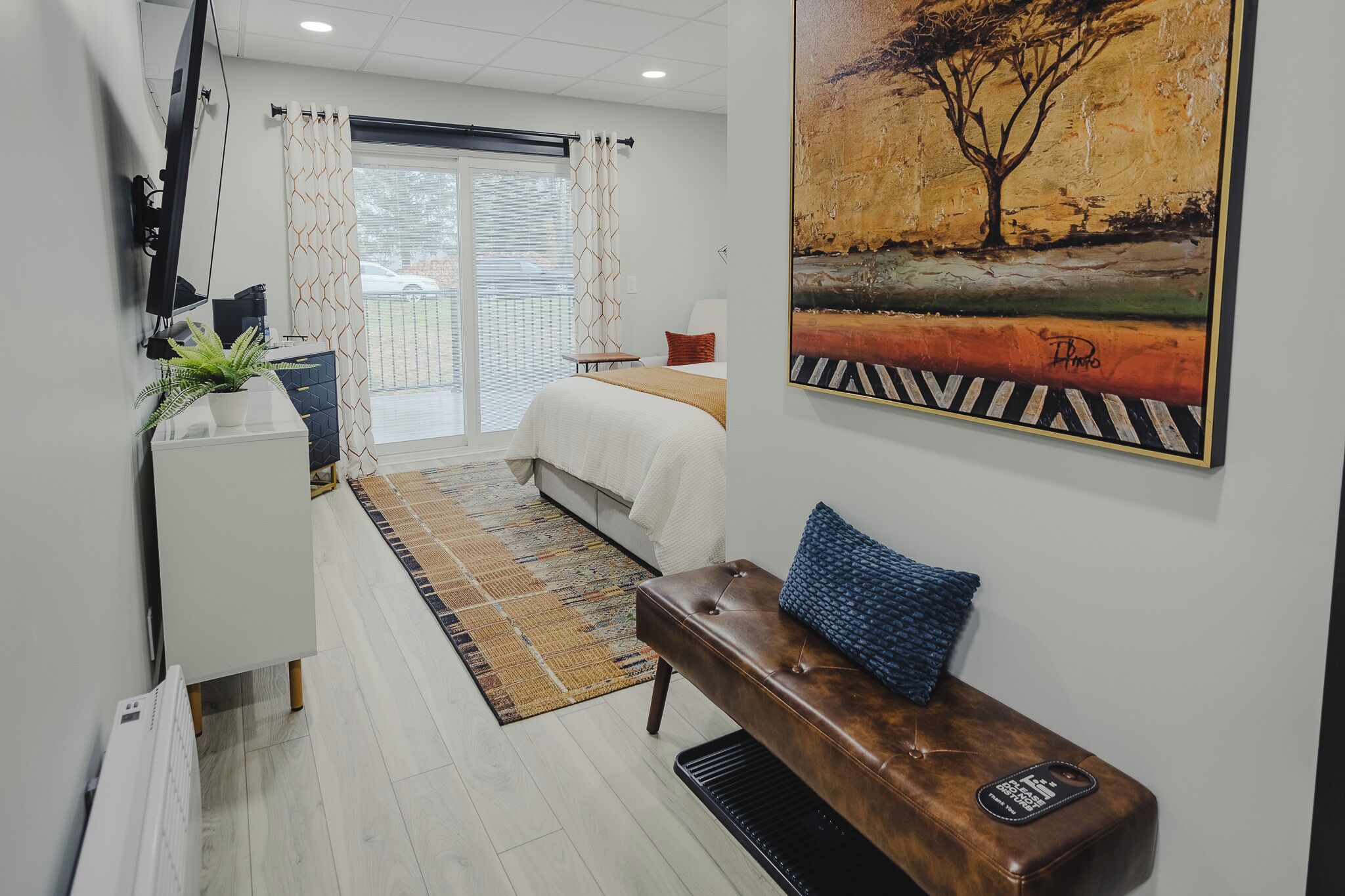Deluxe Suite | Laptop workspace, free WiFi