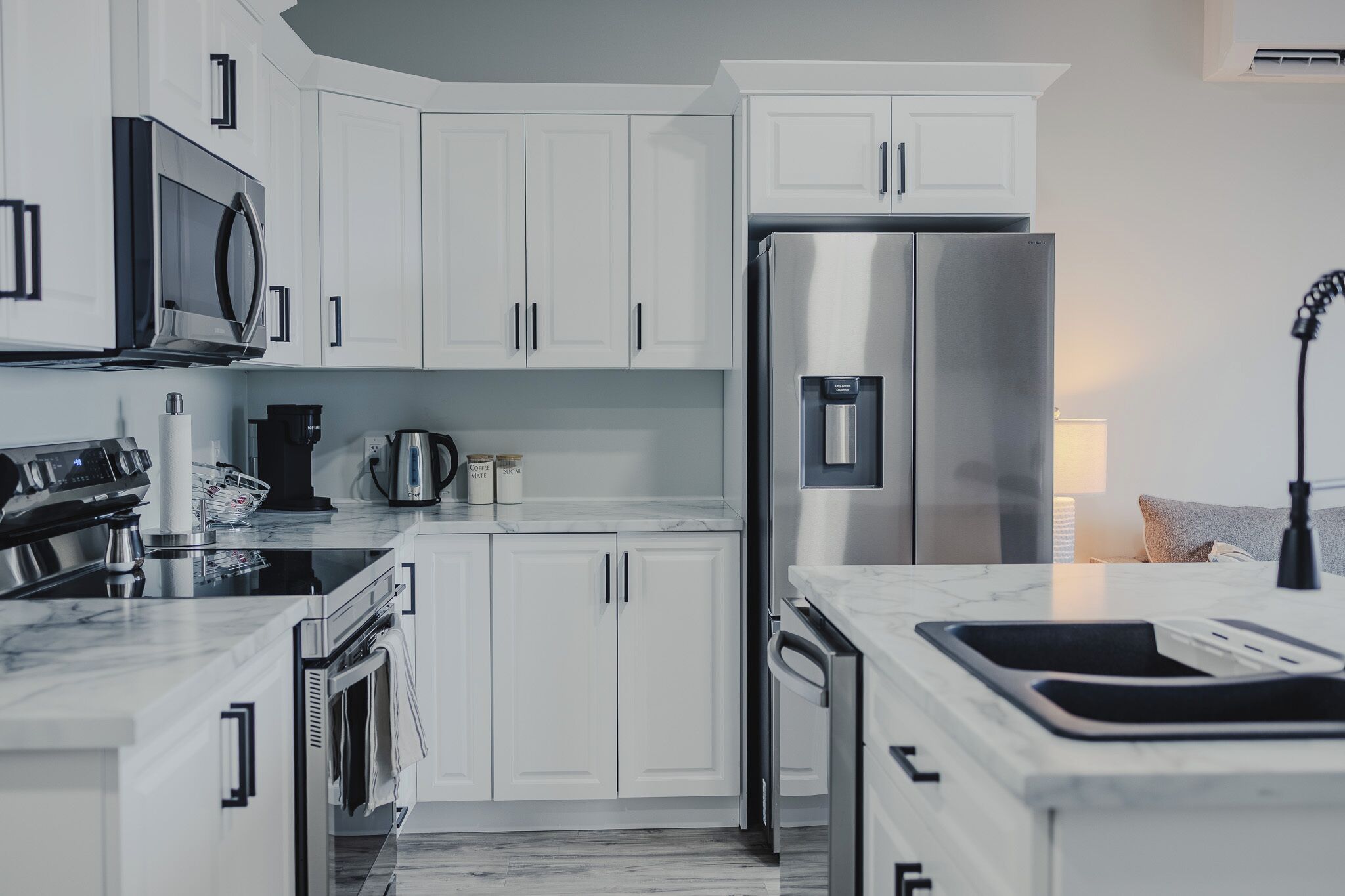 Executive Suite, Ocean View | Private kitchen | Full-size fridge, microwave, oven, stovetop