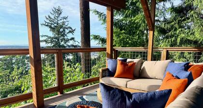 Luxury Bay Retreat Hot Tub Views