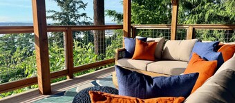 Luxury Bay Retreat Hot Tub Views