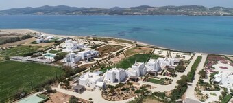 Sunray Pounta Paros Beachfront Villa Near Kitesurf