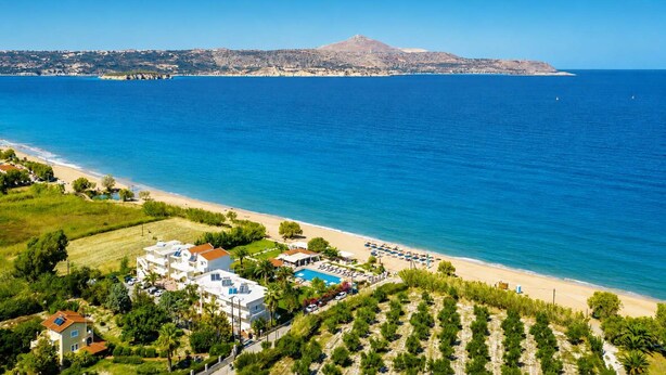 A coastal hotel with a pool, beach, and mountain view. - Bon Filius - Luxury Private Villa w Pool in Chania (Apokoronas)