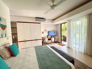 Gemeinsamer Schlafsaal, 1 Schlafzimmer, eigener Pool