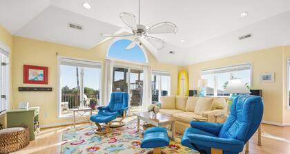 New Listing, King Beds, Dogs, Private Pool, Walk to Beach D0109