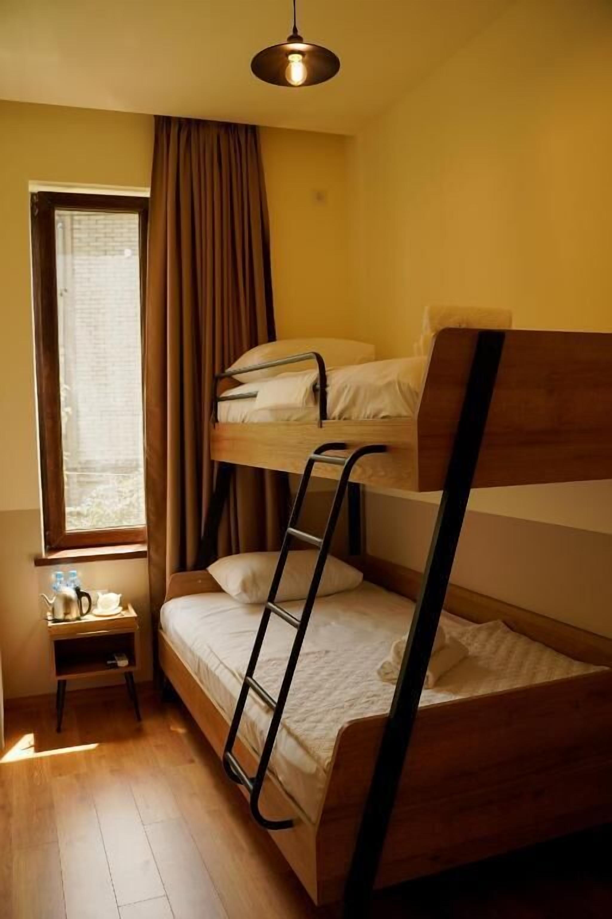 Economy-Zweibettzimmer, Stadtblick
