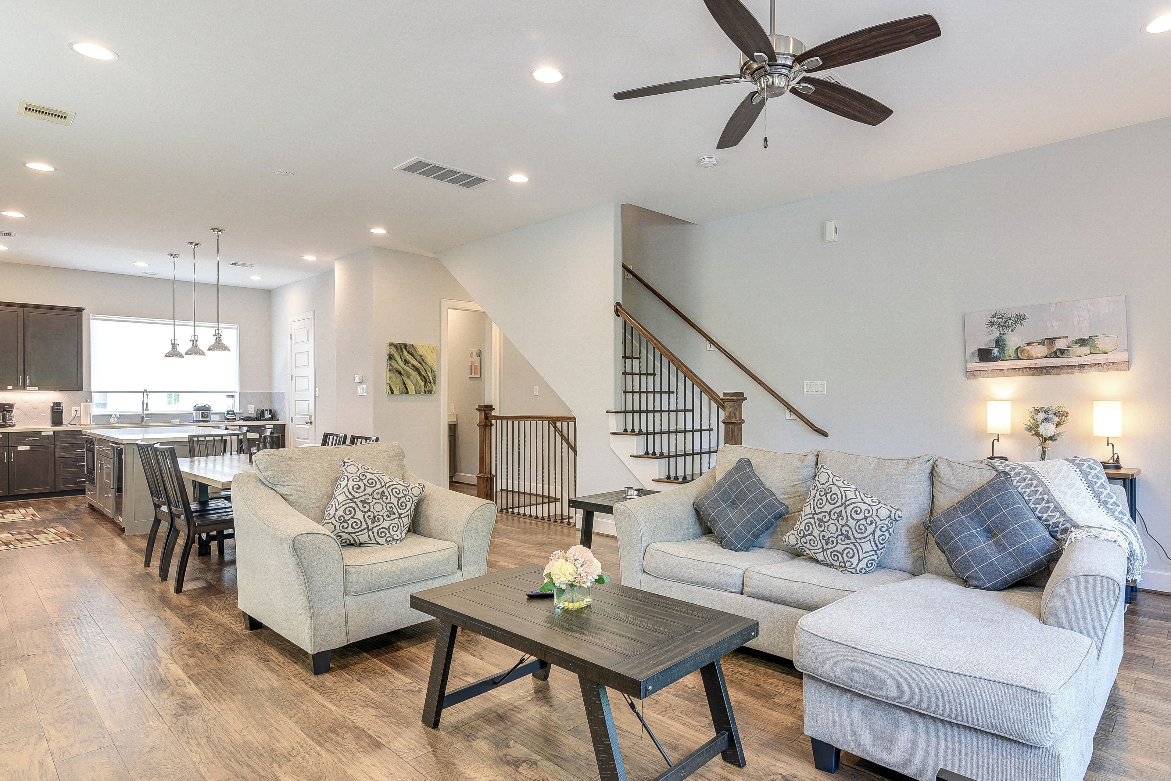Apartment (3 Bedrooms) | Front of property