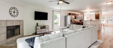 House (5 Bedrooms) | Front of property