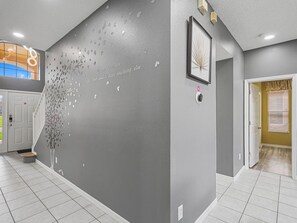 Relax, You're on Vacation - Sleeps 16·Pvt Pool·Spa·Game Room·Near Disney (Kissimmee)