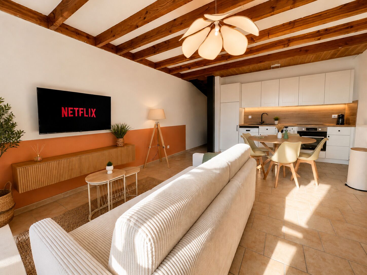 Appartement Classique, 2 chambres | Coin séjour | Télévision à écran plat de 100 cm avec chaînes numériques, Netflix