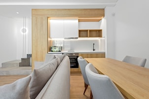 Apartment, Mountain View | Living area | 43-inch LED TV with digital channels