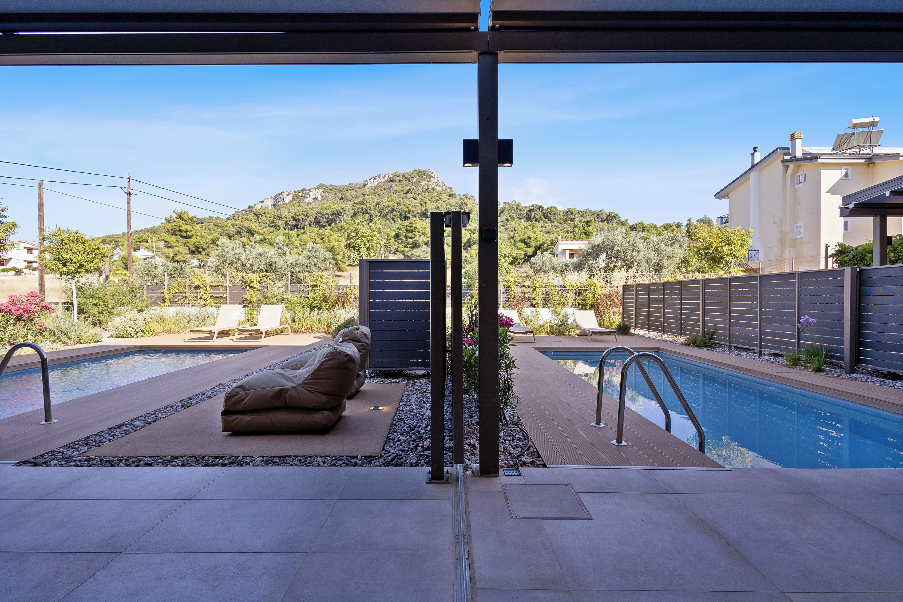 5 outdoor pools