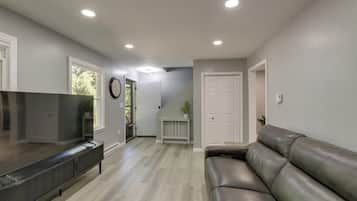 Apartment (2 Bedrooms) | Bahagian dalam
