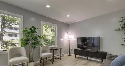 Modern Home Minutes to Mystic, Casinos and Ocean