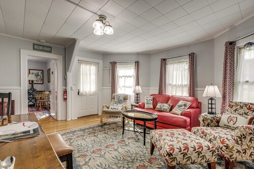 2 Mi to Beach & Boardwalk! New London Haven