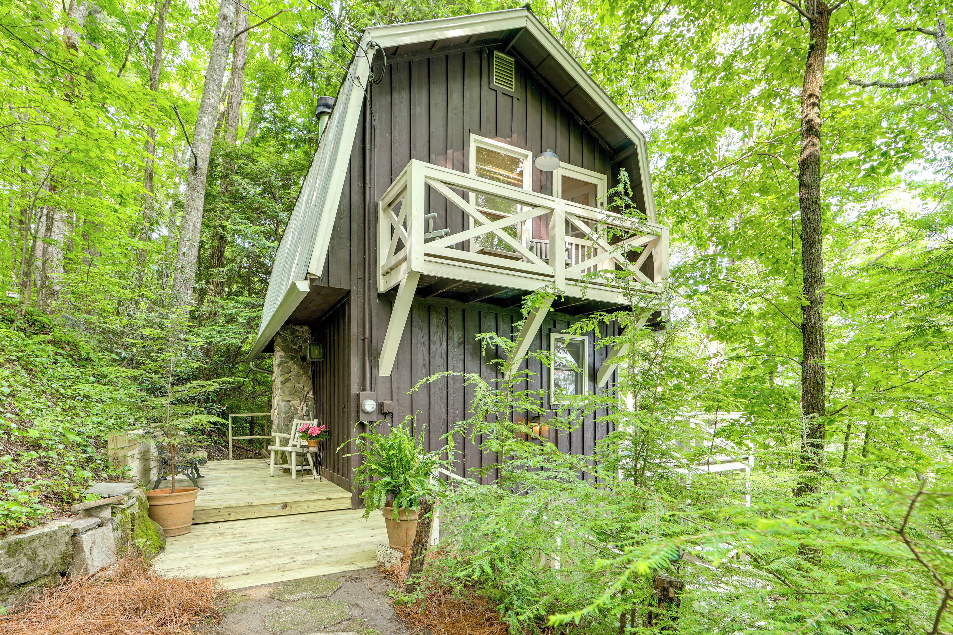 House (2 Bedrooms) | Front of property