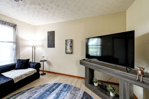 Great for Families! Richmond Townhome w/ Patio