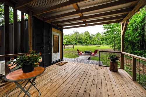 Tiny Cabin Nature Retreat Near Blue Rock