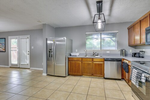 Pets Welcome! Wilmer Haven w/ Private Yard & Patio