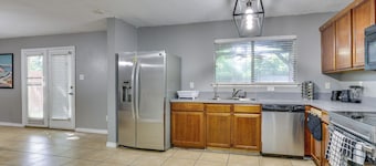 Pets Welcome! Wilmer Haven w/ Private Yard & Patio