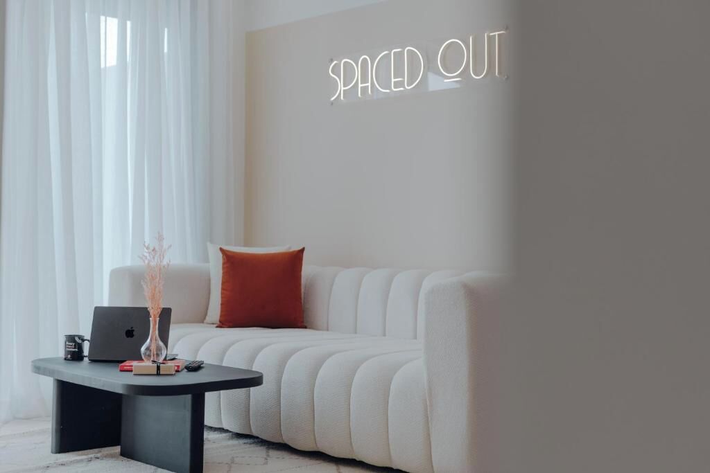 Apartment, Balcony, City View | Living area