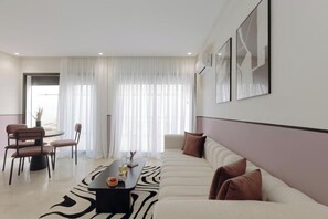 Living area - The Shelter (Casablanca)