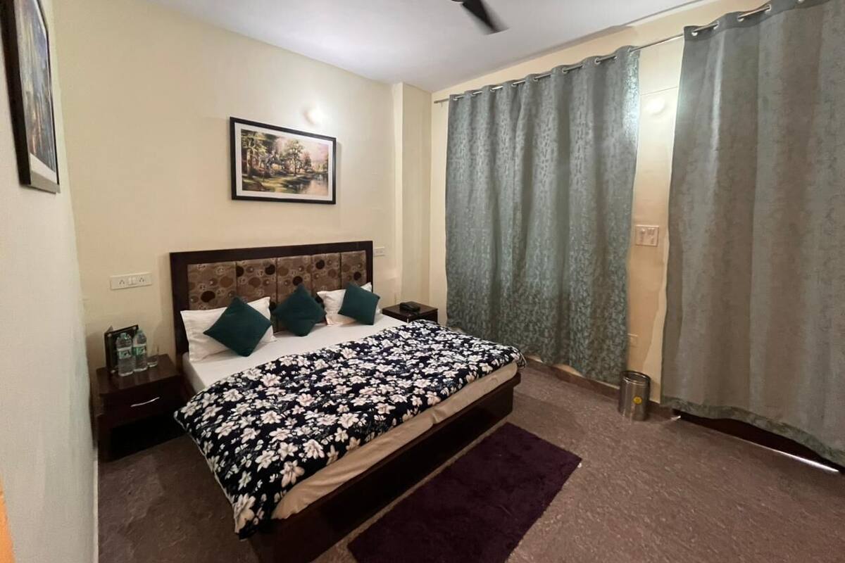 Deluxe Room, Mountain View | Free WiFi